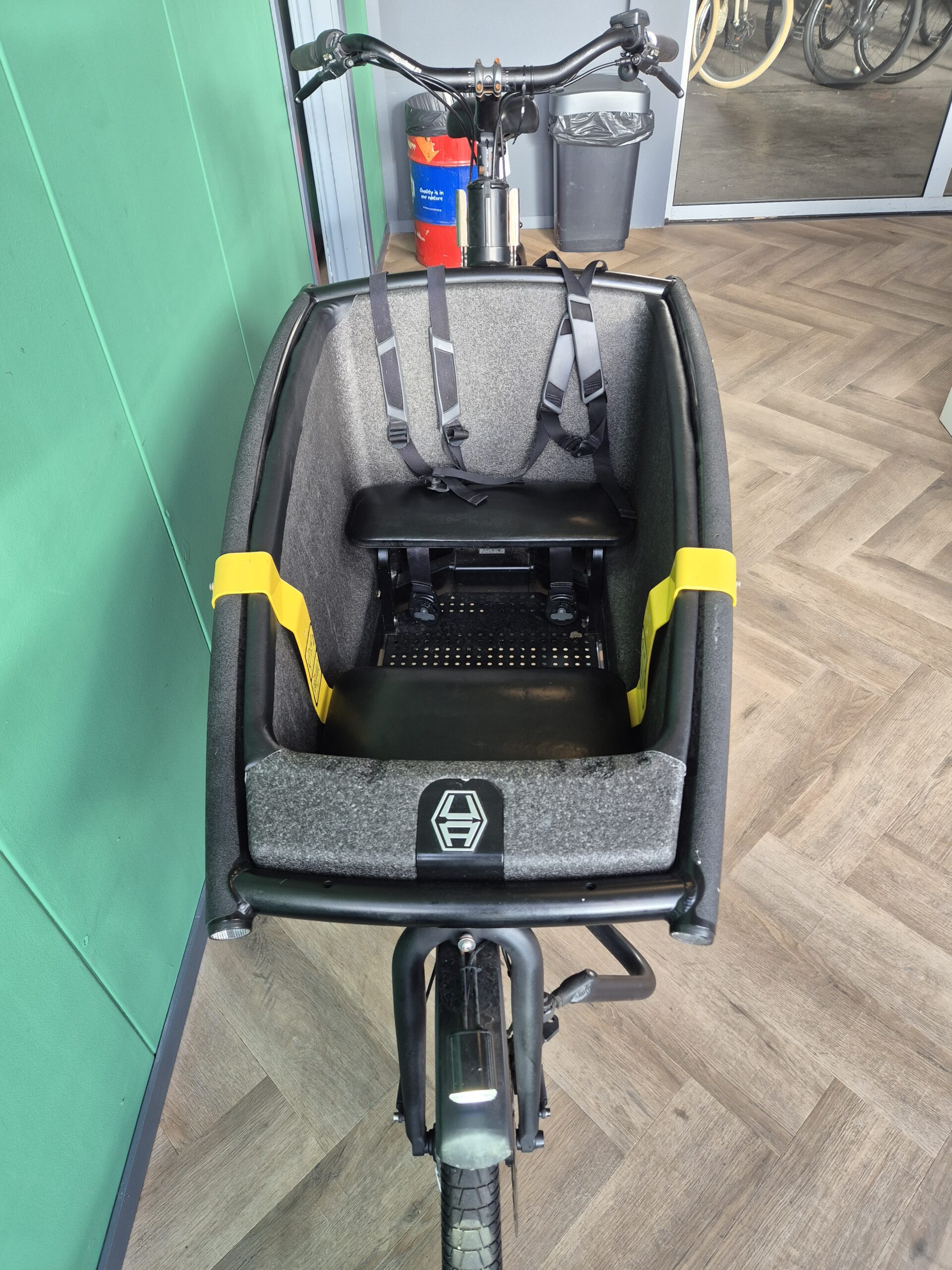 Urban Arrow Cargo Line Bakfiets 4000km! Inclusief regenhuif en bezorging - Image 3
