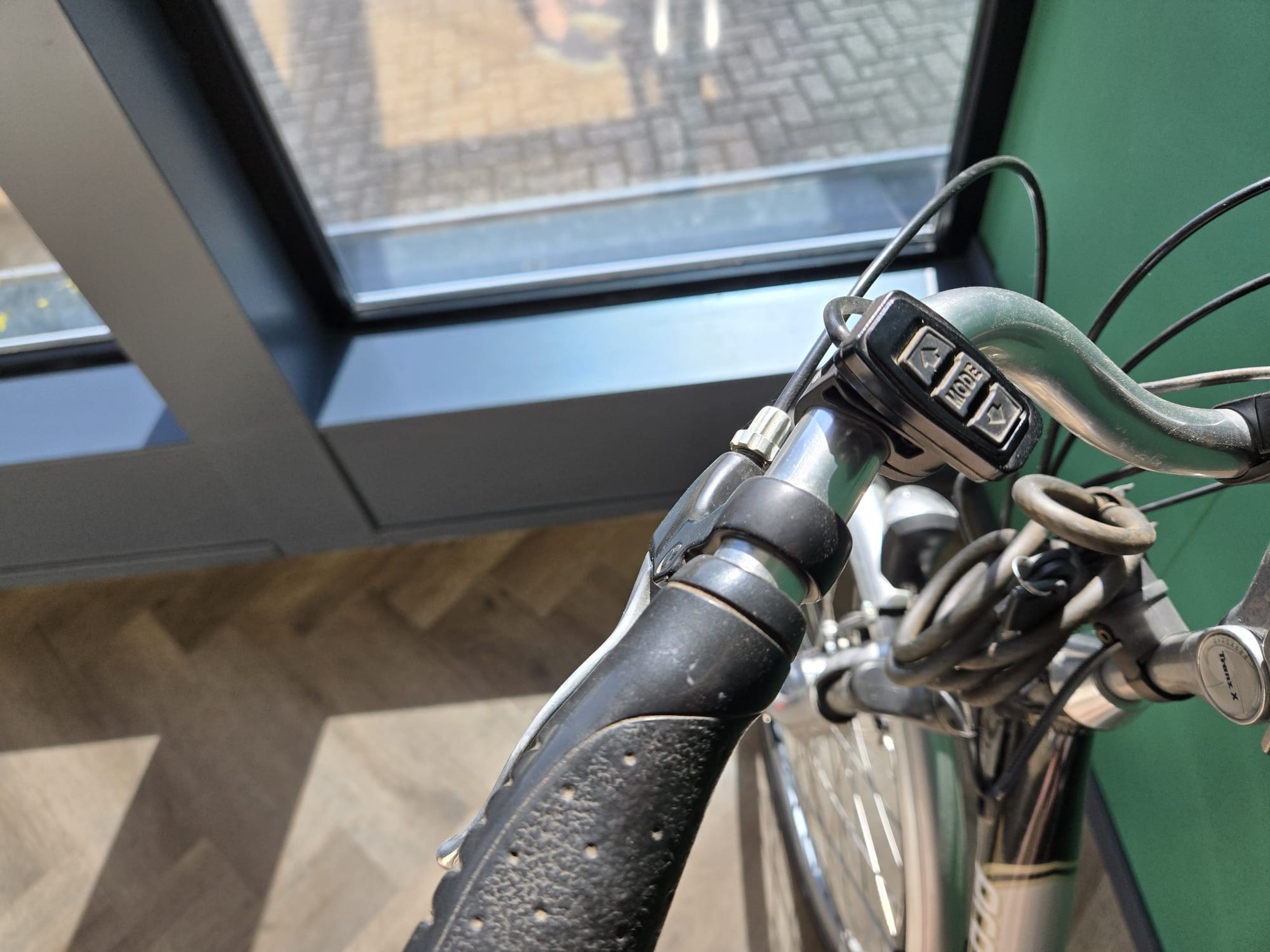 Pro-Ebike met slechts 3300 km, lage instap en gratis thuisbezorgd - Image 4