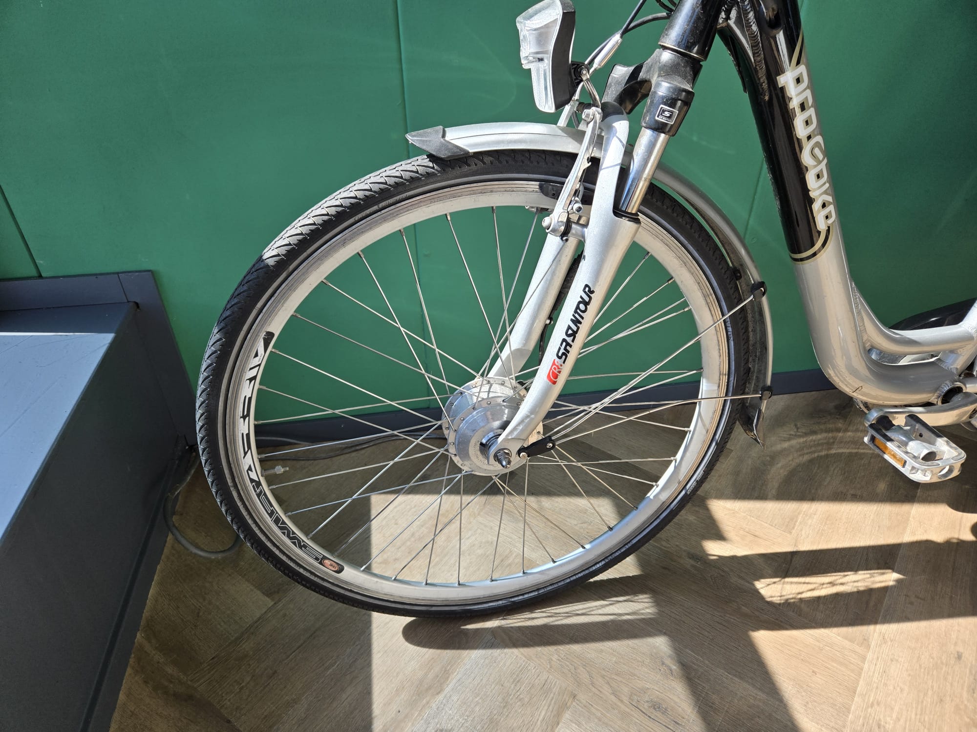 Pro-Ebike met slechts 3300 km, lage instap en gratis thuisbezorgd - Image 8