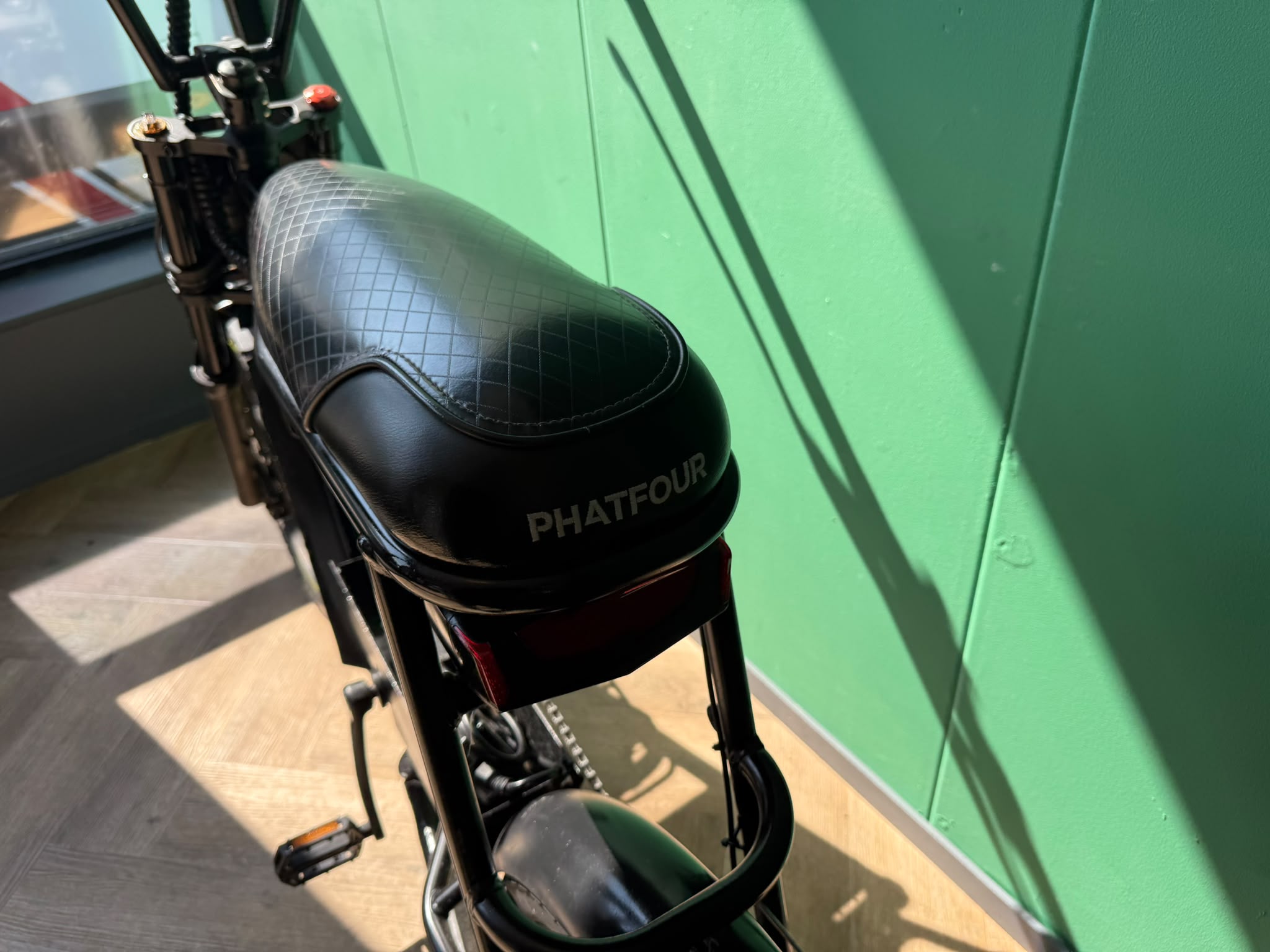 Phatfour Limited 2021 Grijs. 327km Inclusief Bezorging - Image 4