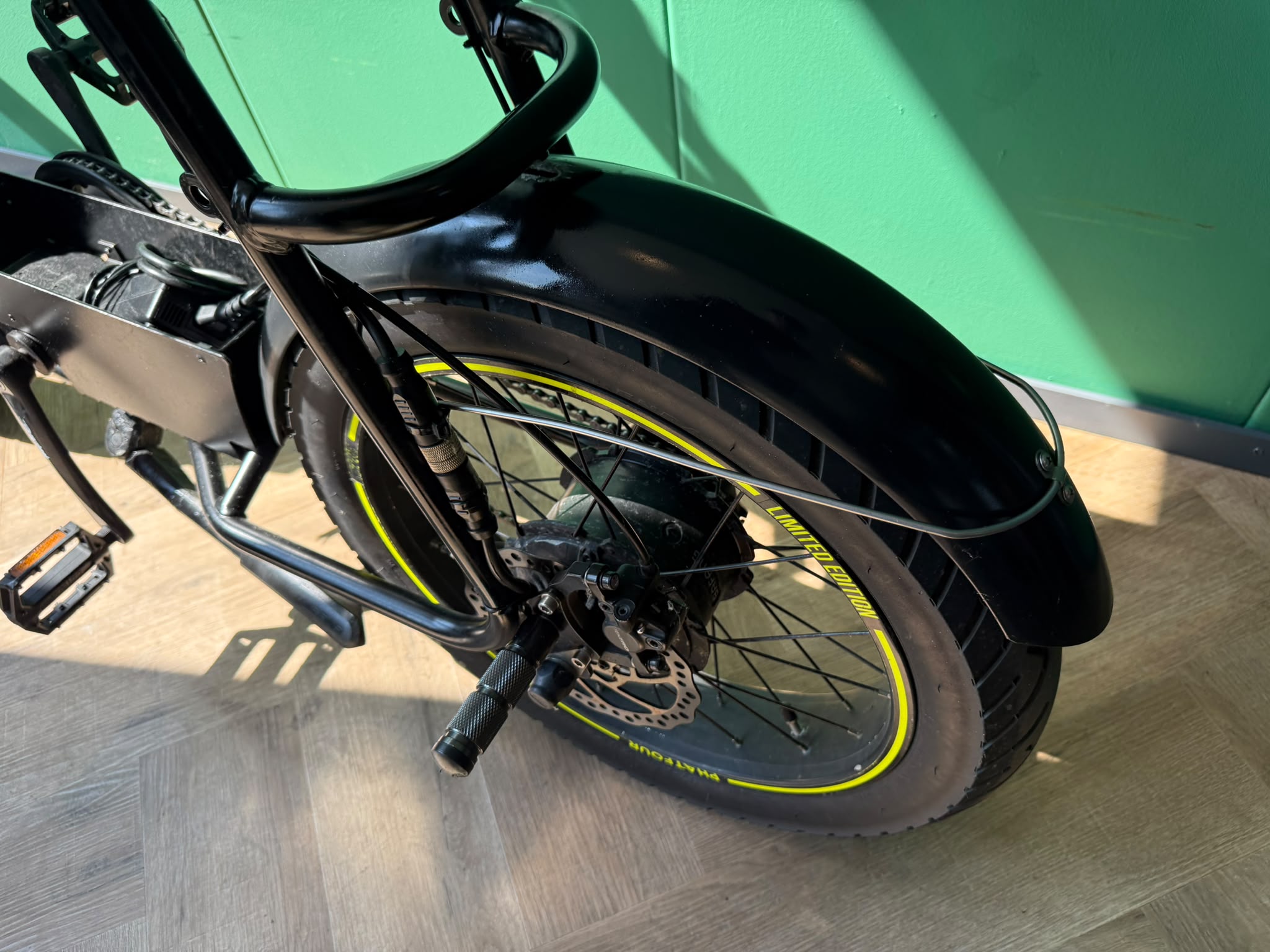 Phatfour Limited 2021 Grijs. 327km Inclusief Bezorging - Image 5